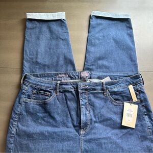 NWT NYDJ Margot girlfriend